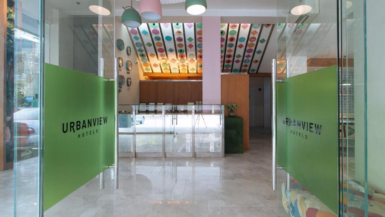 Urbanview At Lacson Street Bacolod City By Reddoorz Exterior photo